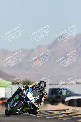 media/Oct-30-2025-Racers Edge (Thu) [[dabbdaf680]]/2-A Group/Session 2 (Turn 16)/